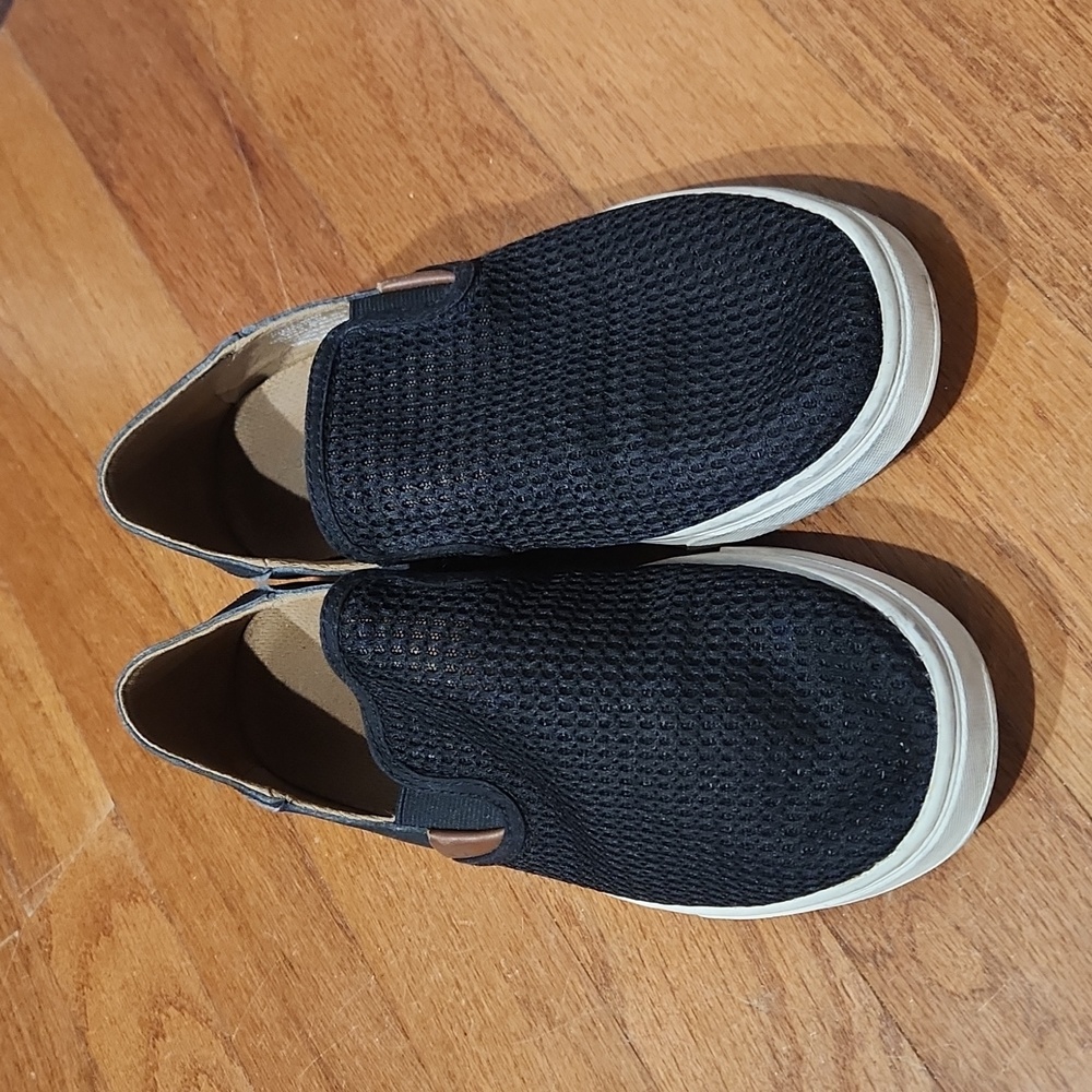 OluKai black slip on shoes - Picture 3 of 5
